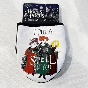 NEW 2 Pack Disney Hocus Pocus Silicone Mini Oven Mitts Halloween Spell On You